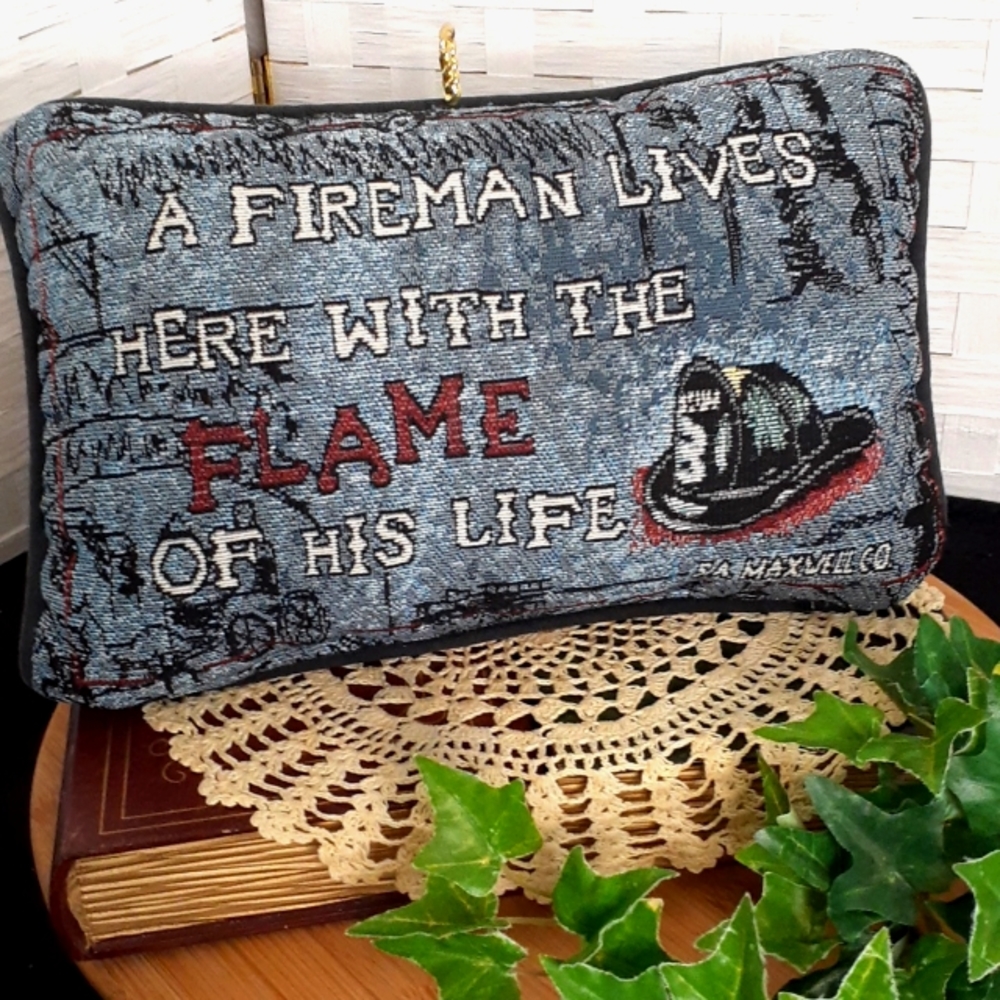 👉"FIREMAN LIVES HERE WITH THE FLAME OF HIS LIFE" ACCENT PILLOW 😍